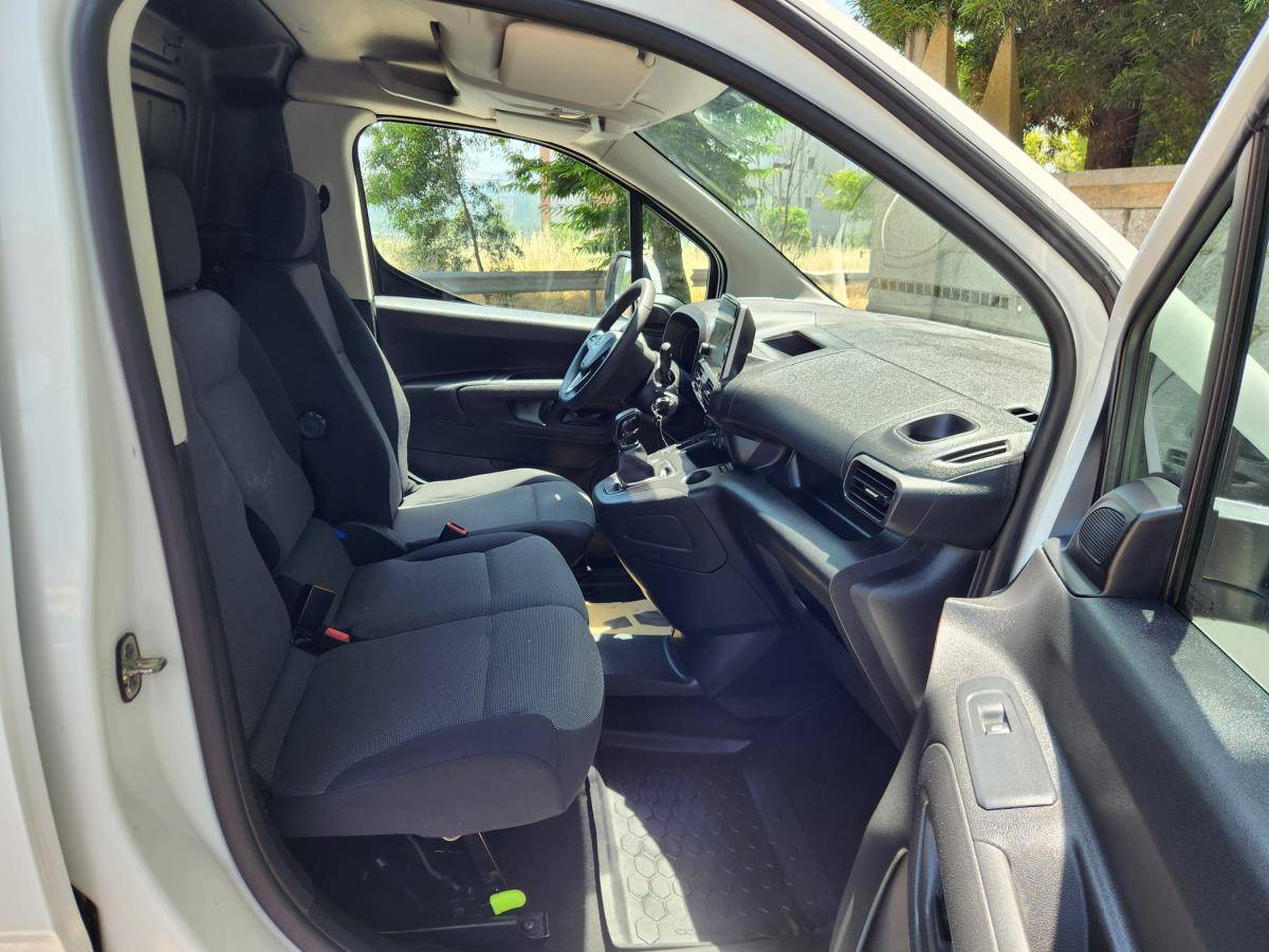 opel-combo-2021-diesel-1499cc