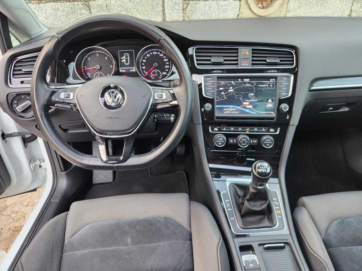 volkswagen-golf-2013-diesel-1968cc