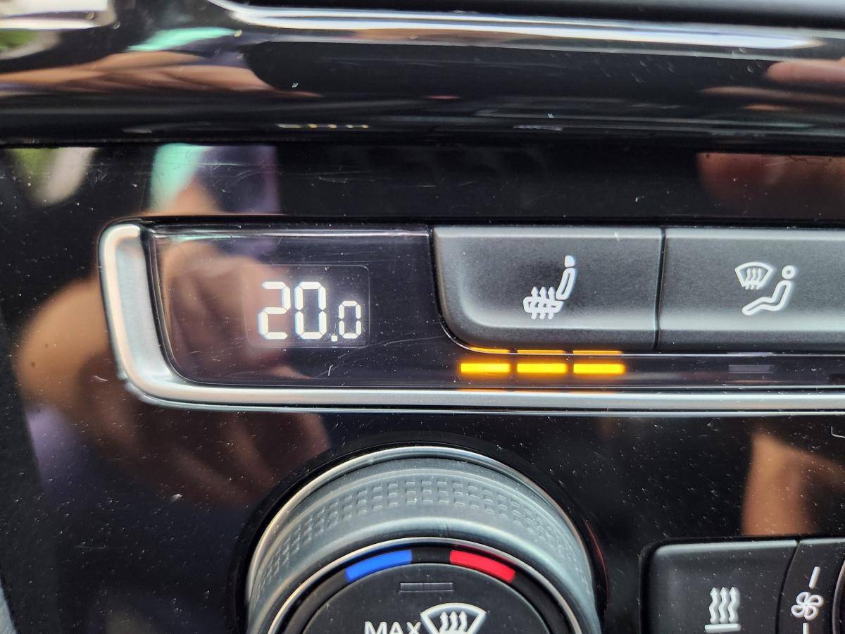 volkswagen-golf-2013-diesel-1968cc