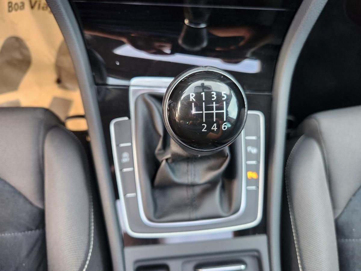 volkswagen-golf-2013-diesel-1968cc