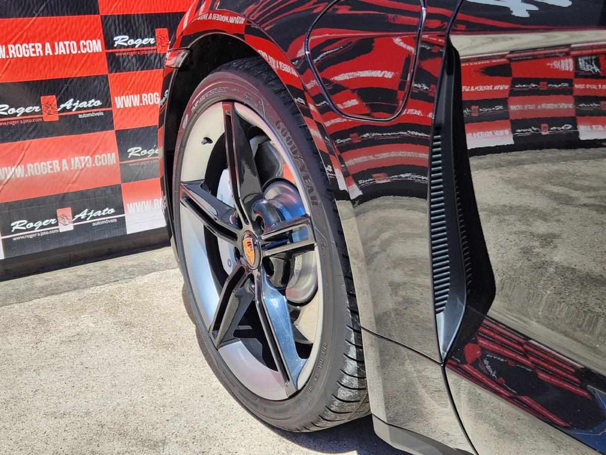 porsche-taycan-2021-eletrico-500cc