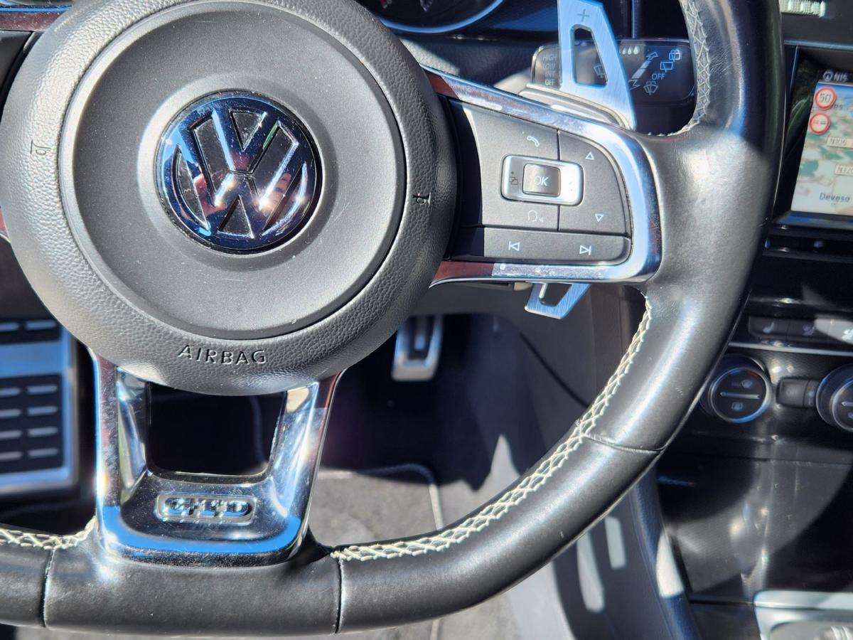 volkswagen-golf-2013-diesel-1968cc