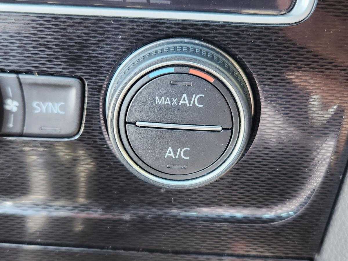 volkswagen-golf-2013-diesel-1968cc