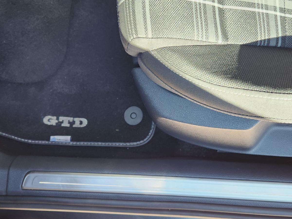 volkswagen-golf-2013-diesel-1968cc