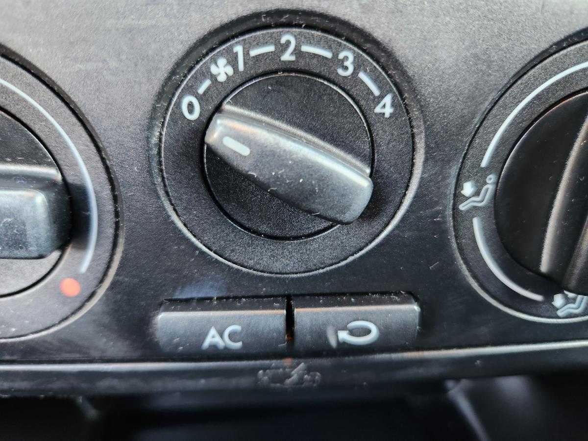 volkswagen-golf-2000-diesel-1896cc