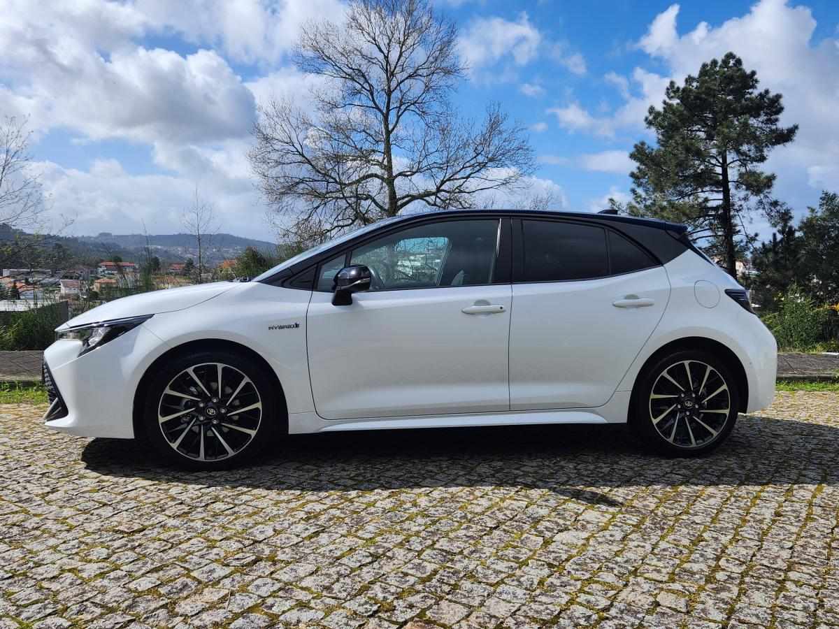 toyota-corolla-2020-hibrido-a-gasolina-1798cc