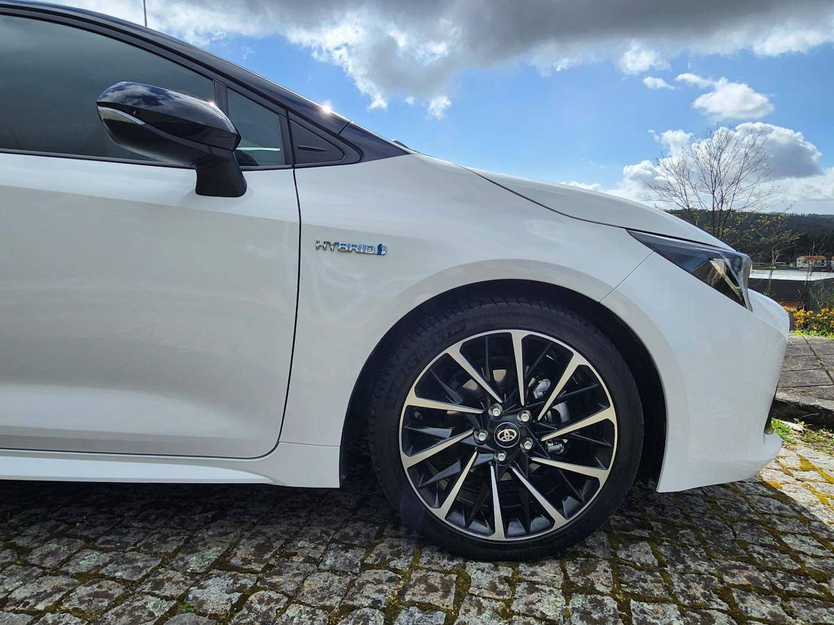 toyota-corolla-2020-hibrido-a-gasolina-1798cc