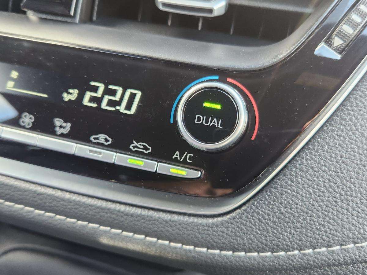 toyota-corolla-2020-hibrido-a-gasolina-1798cc