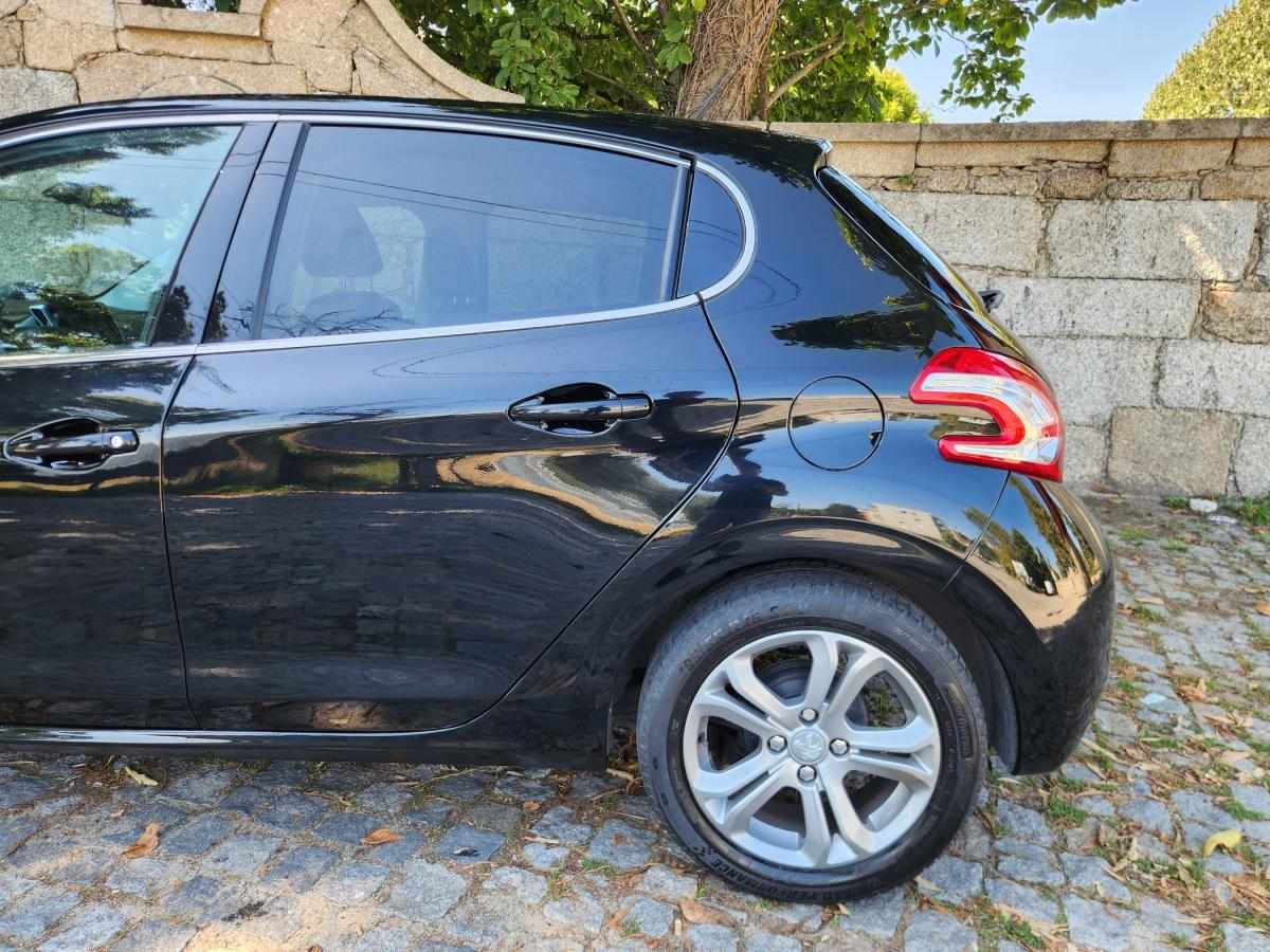 peugeot-208-2013-gasolina-1199cc