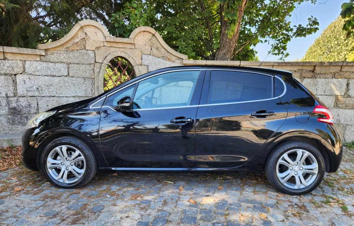 peugeot-208-2013-gasolina-1199cc