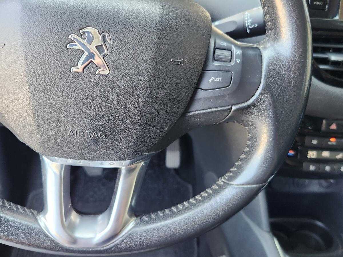 peugeot-208-2013-gasolina-1199cc
