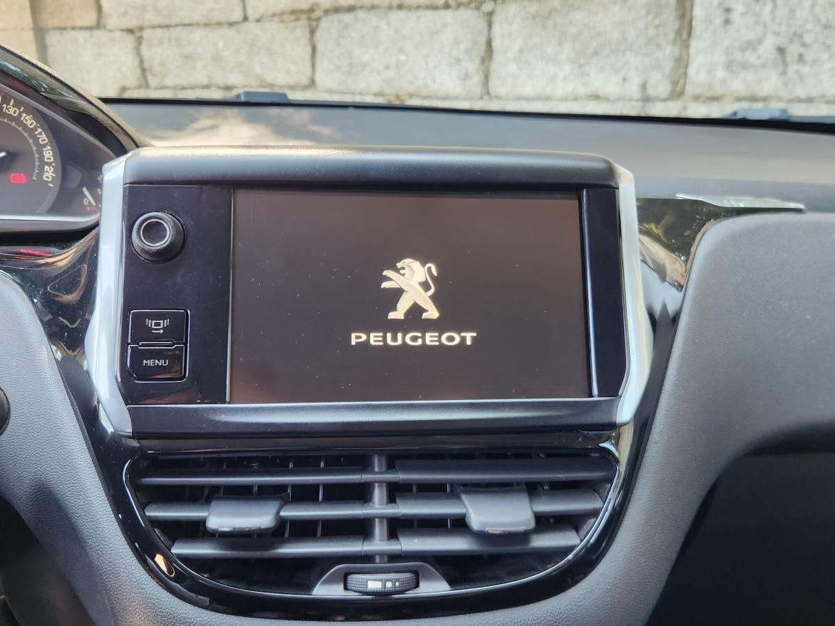 peugeot-208-2013-gasolina-1199cc
