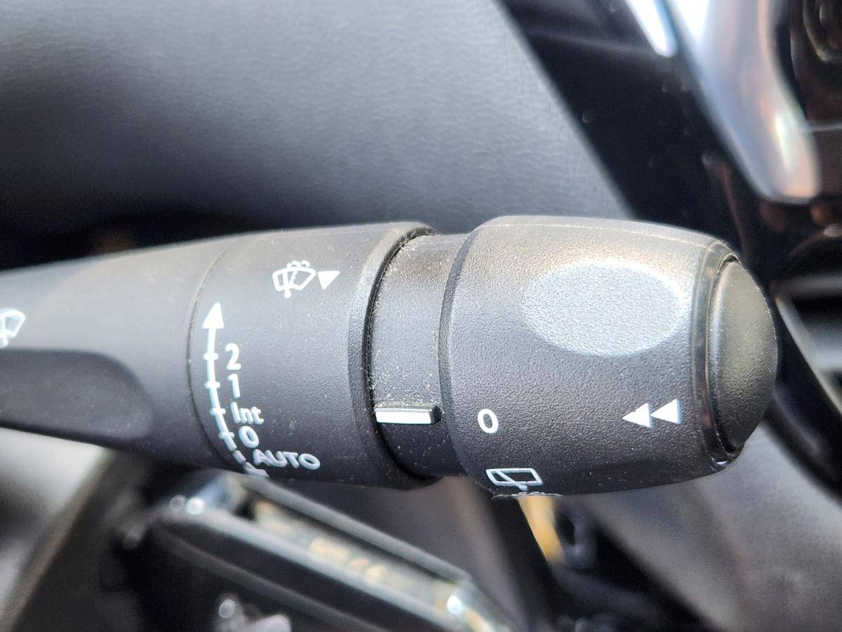 peugeot-208-2013-gasolina-1199cc