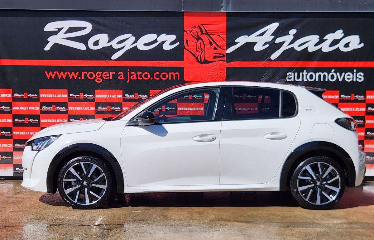 peugeot-208-2023-diesel-1499cc