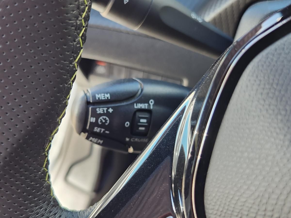 peugeot-208-2023-diesel-1499cc