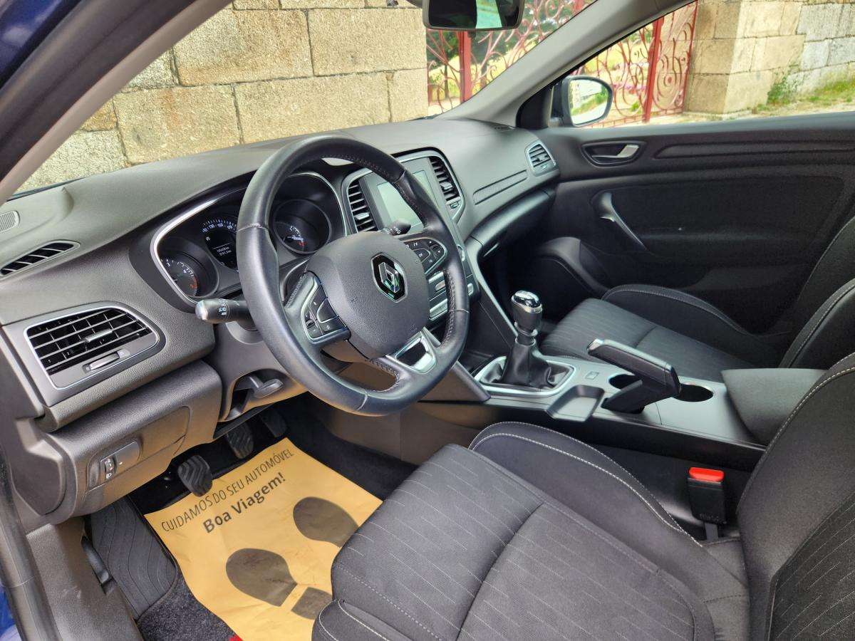renault-megane-sport-tourer-2019-diesel-1461cc