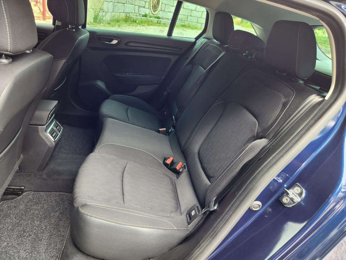renault-megane-sport-tourer-2019-diesel-1461cc