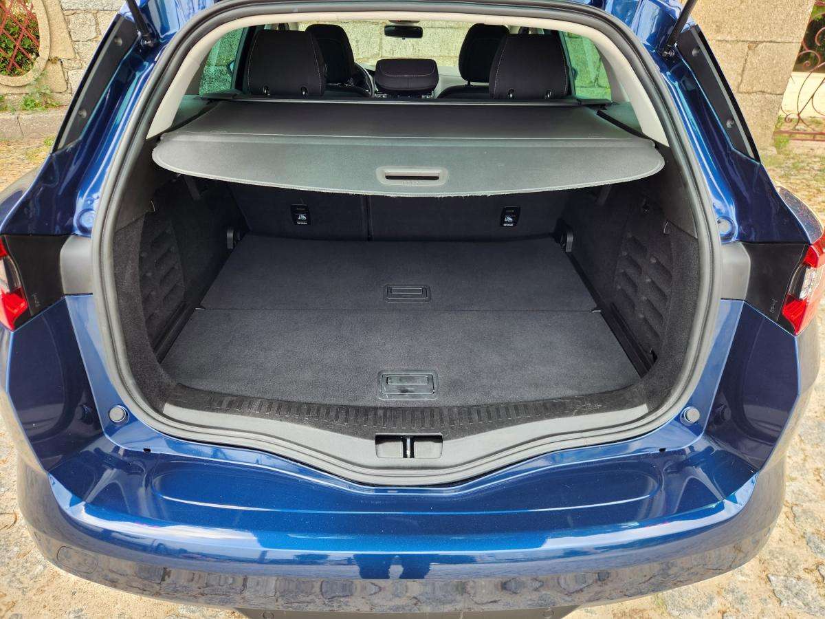 renault-megane-sport-tourer-2019-diesel-1461cc