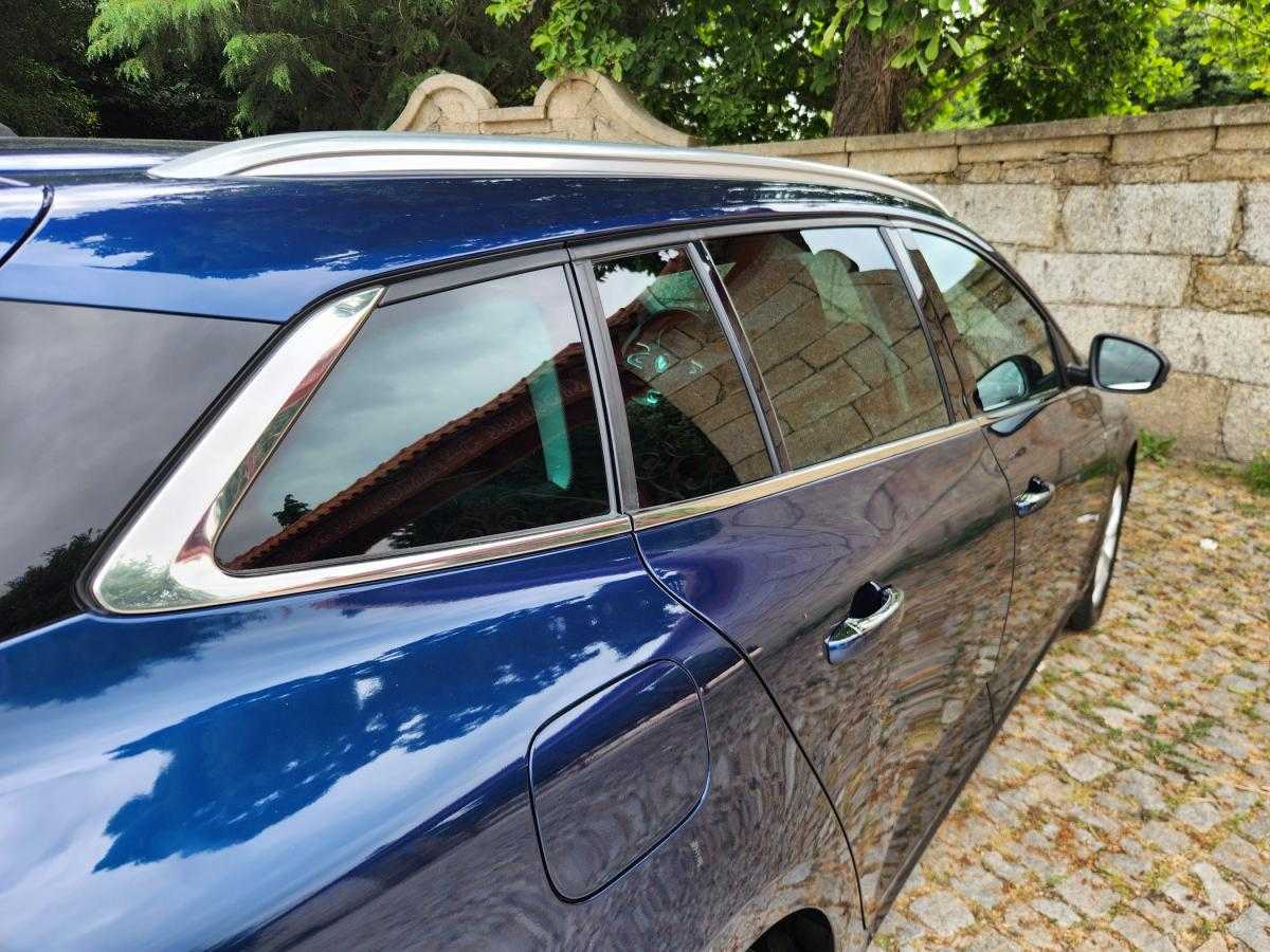 renault-megane-sport-tourer-2019-diesel-1461cc