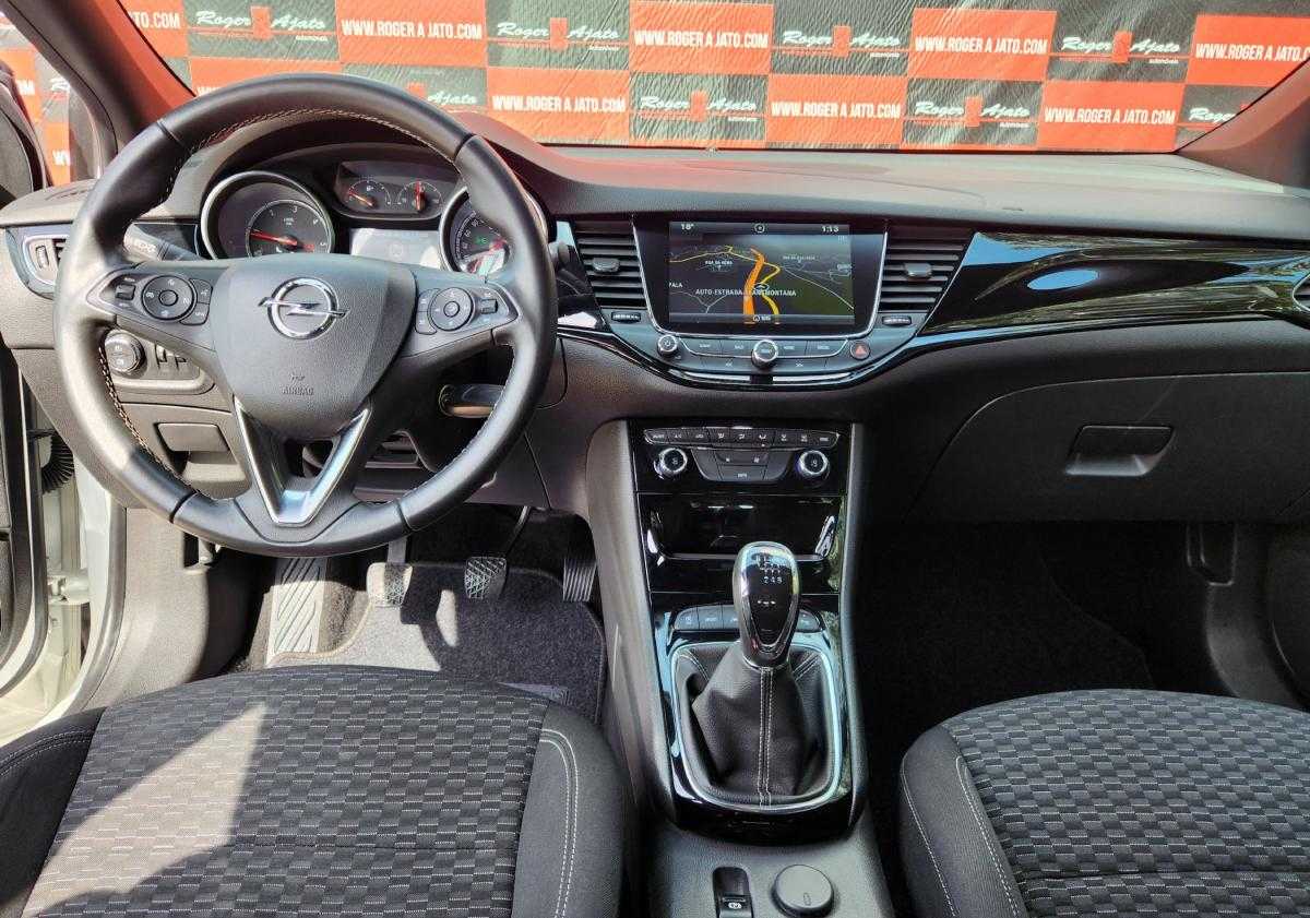 opel-astra-sport-tourer-2018-diesel-1598cc