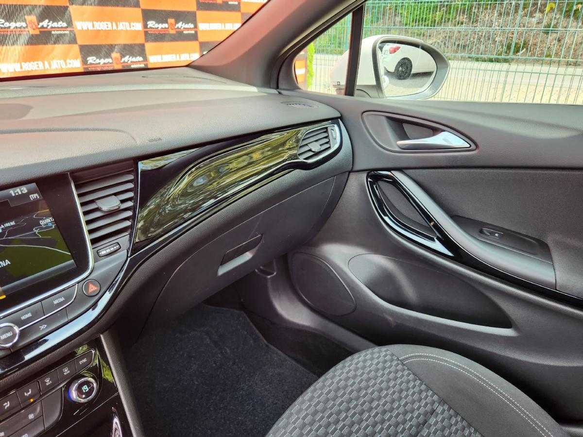opel-astra-sport-tourer-2018-diesel-1598cc