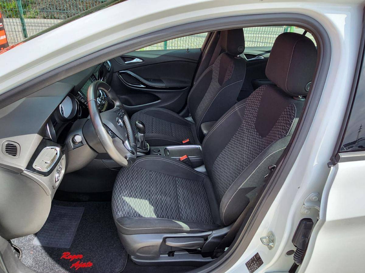 opel-astra-sport-tourer-2018-diesel-1598cc