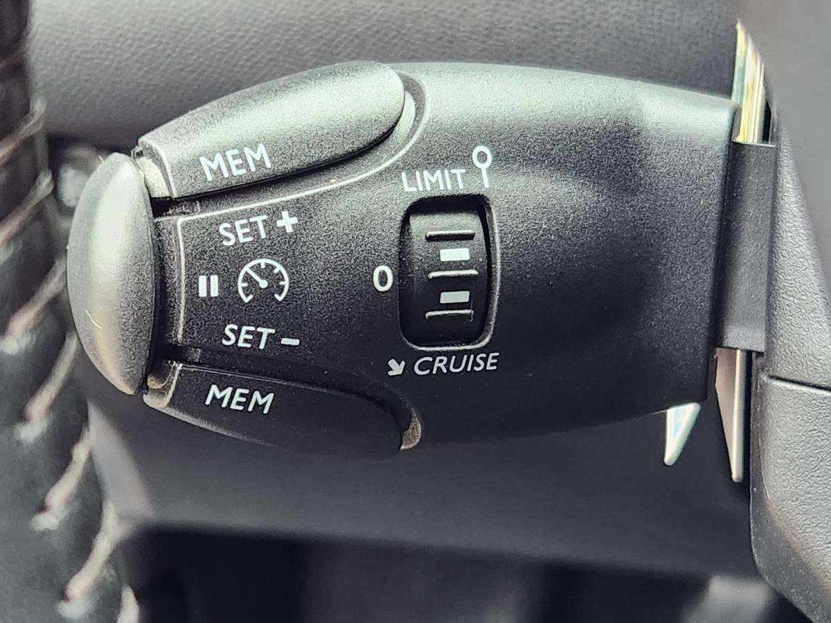peugeot-2008-2021-diesel-1499cc
