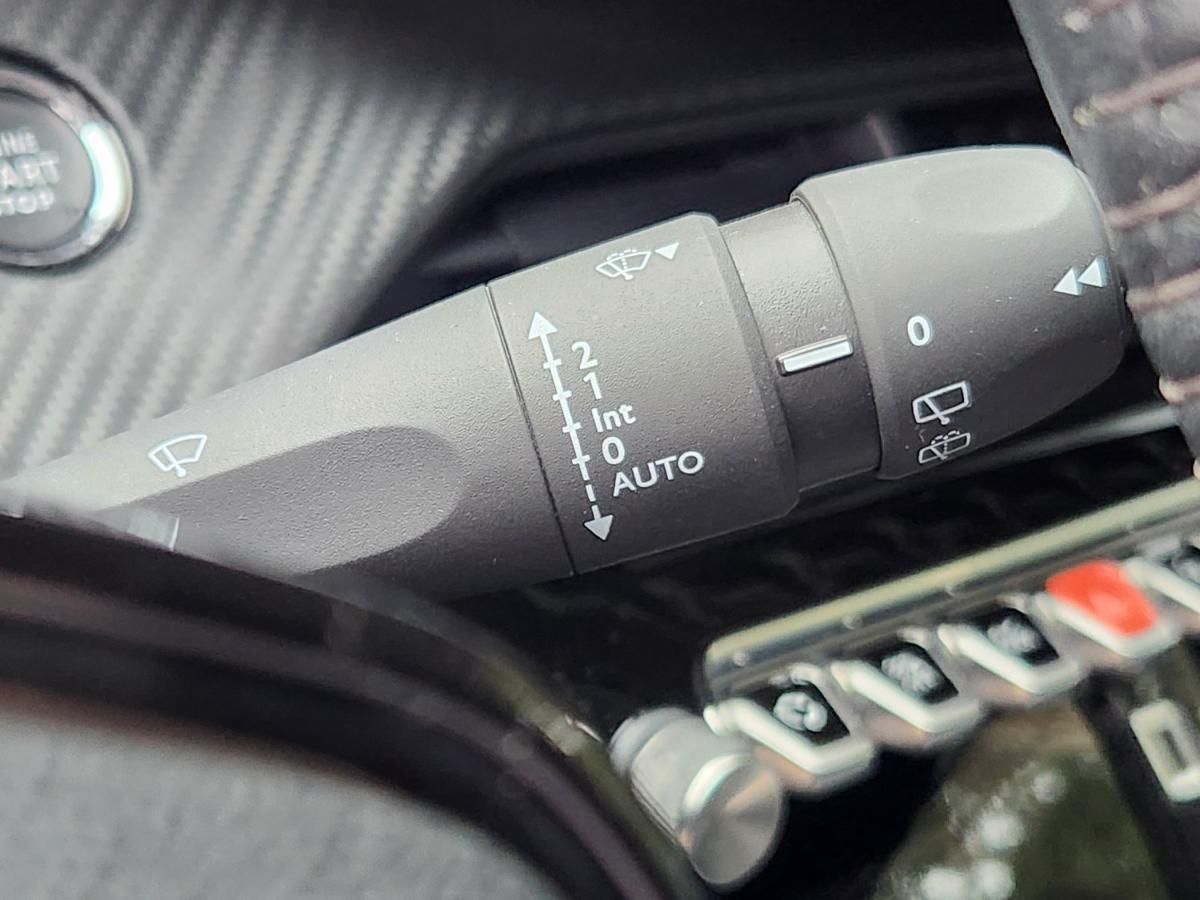 peugeot-2008-2021-diesel-1499cc