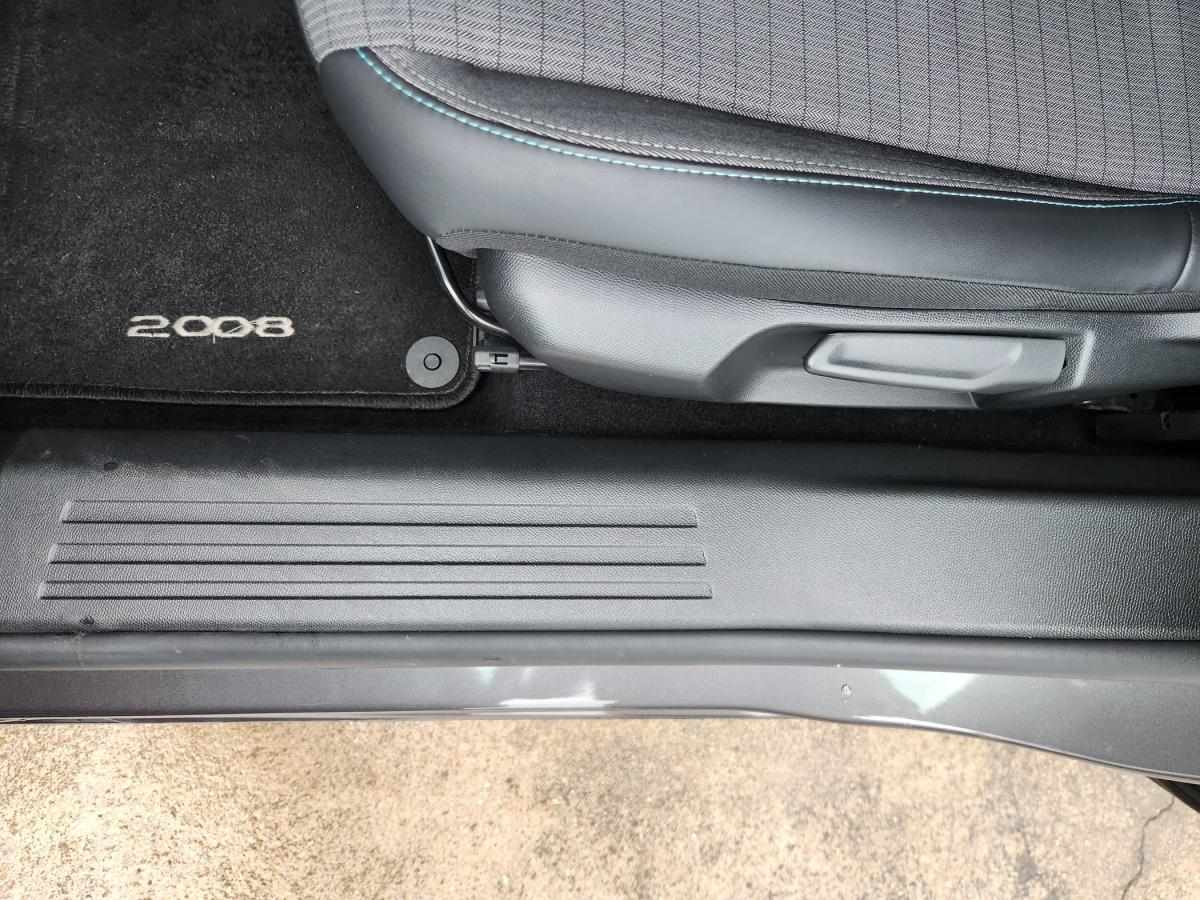 peugeot-2008-2021-diesel-1499cc