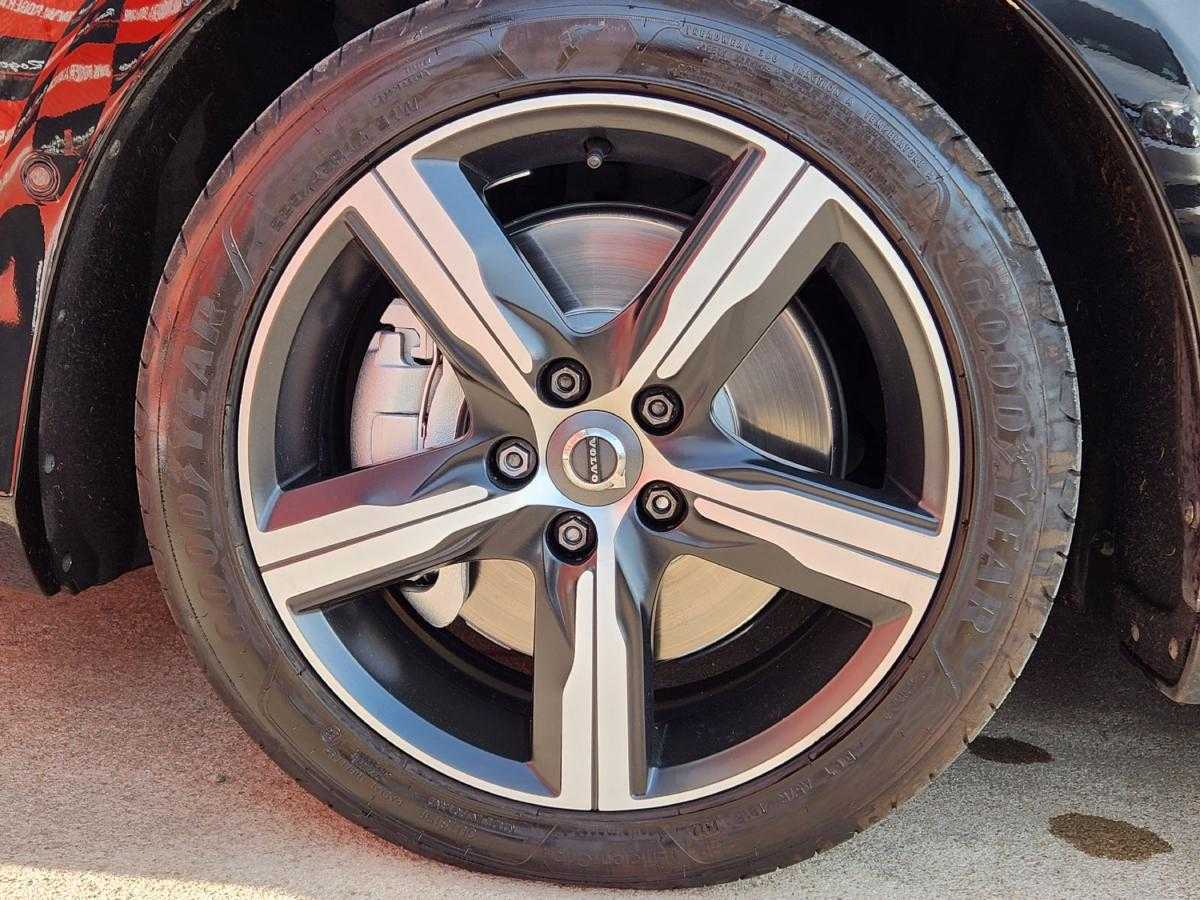 volvo-v40-2018-diesel-1969cc