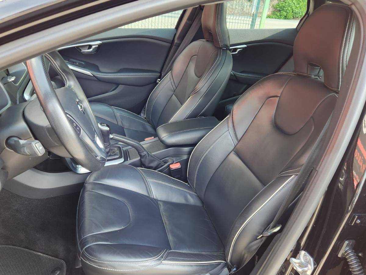 volvo-v40-2018-diesel-1969cc