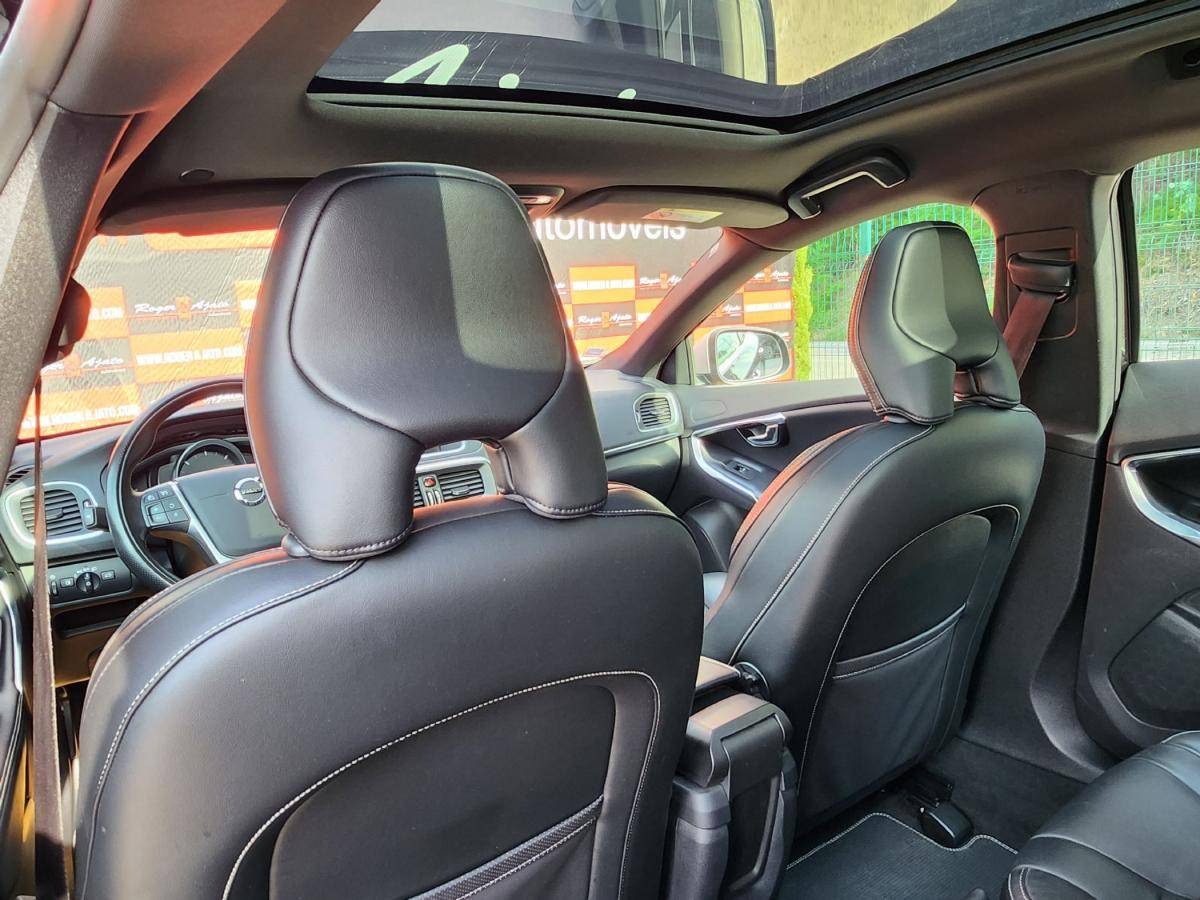 volvo-v40-2018-diesel-1969cc