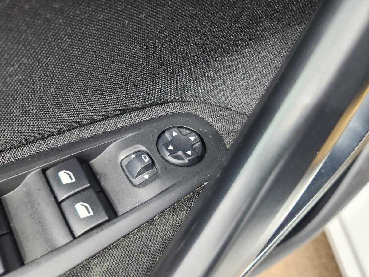 peugeot-308-2019-diesel-1499cc