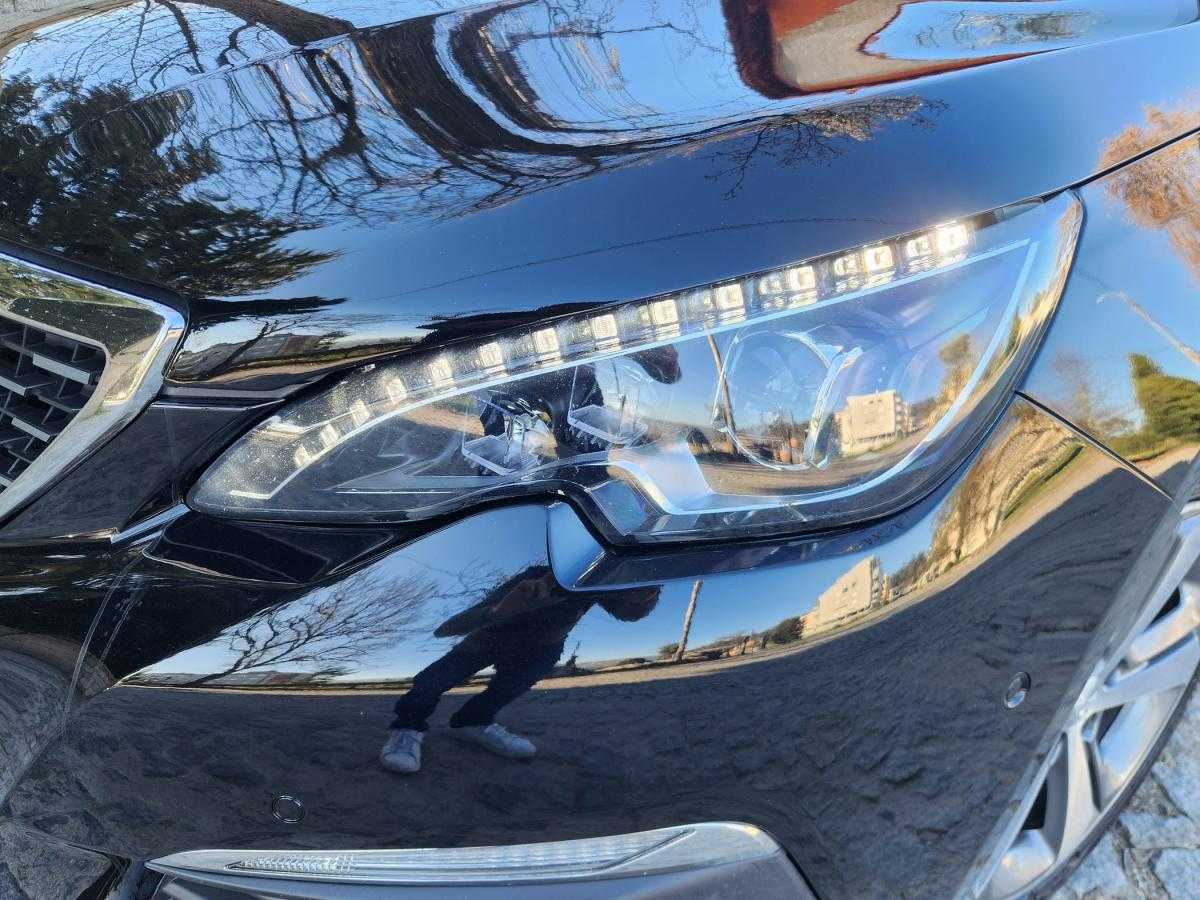 peugeot-308-sw-2018-diesel-1499cc