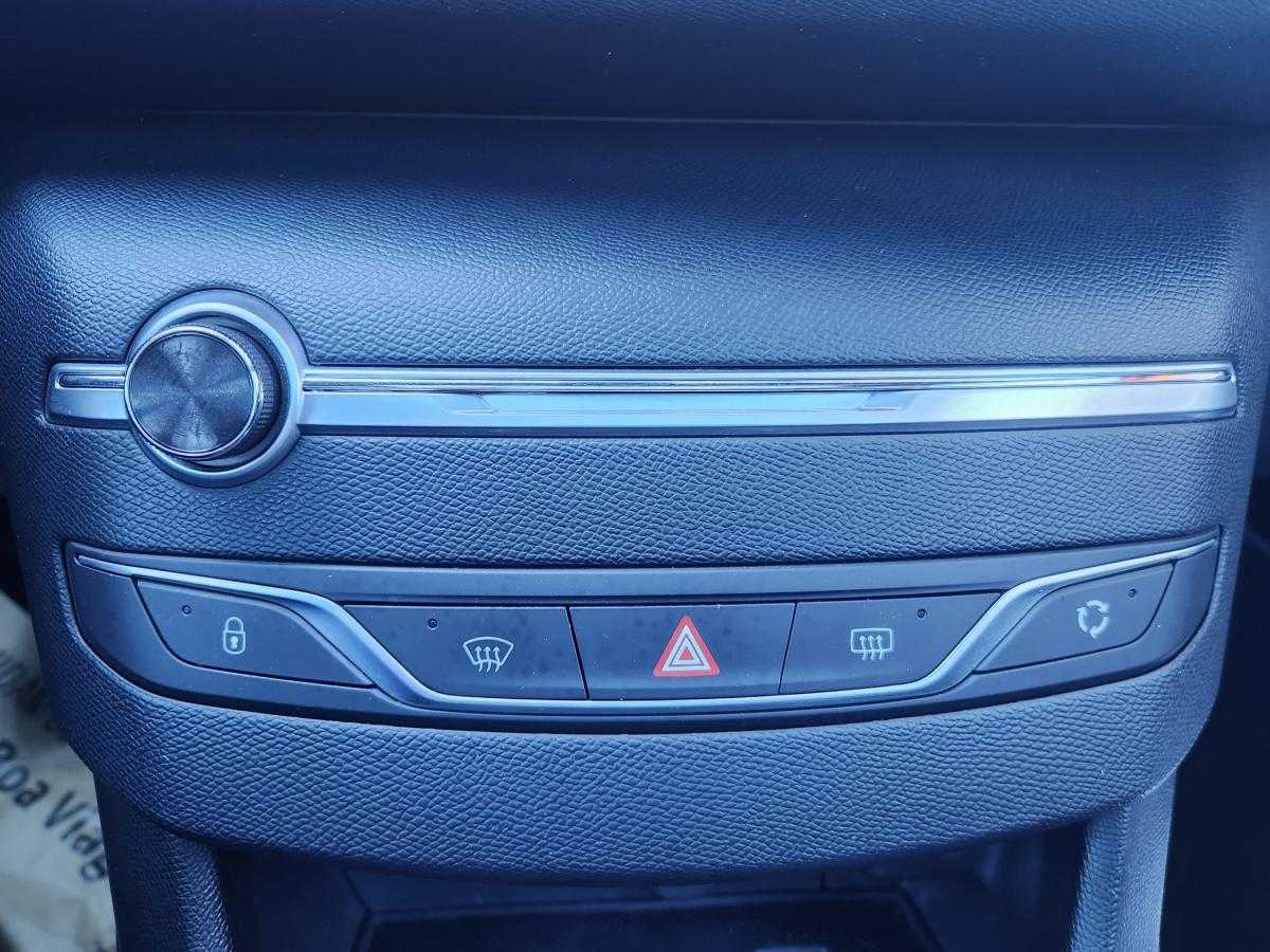 peugeot-308-sw-2018-diesel-1499cc