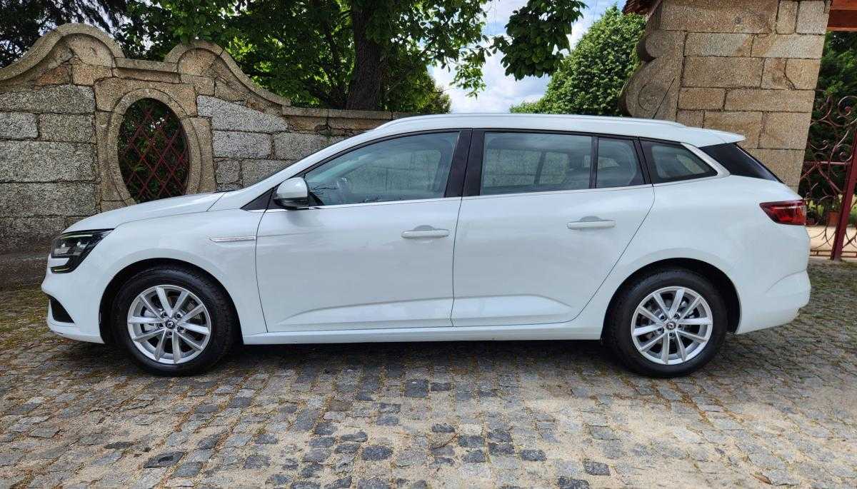 renault-megane-sport-tourer-2017-diesel-1461cc