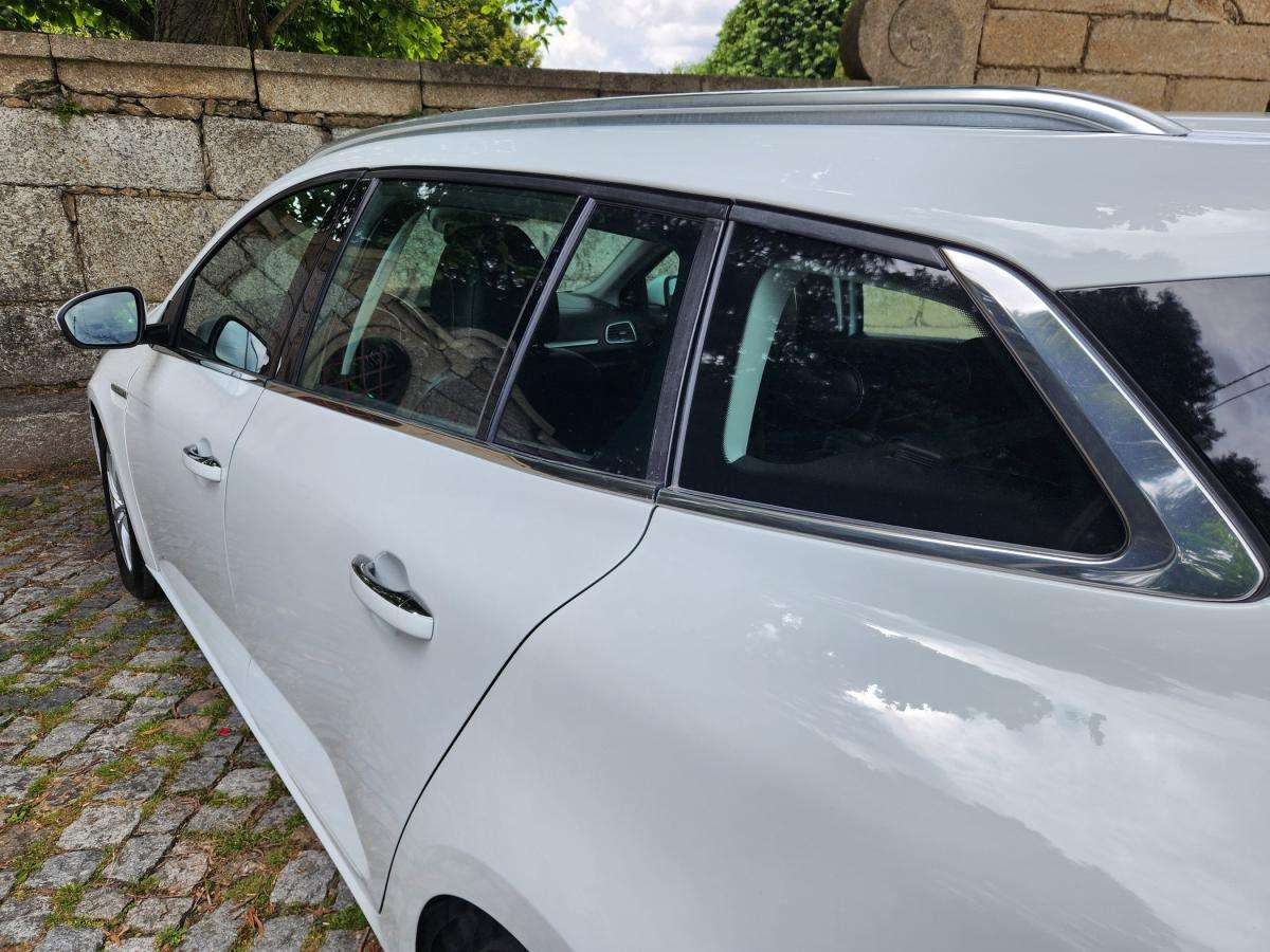 renault-megane-sport-tourer-2017-diesel-1461cc