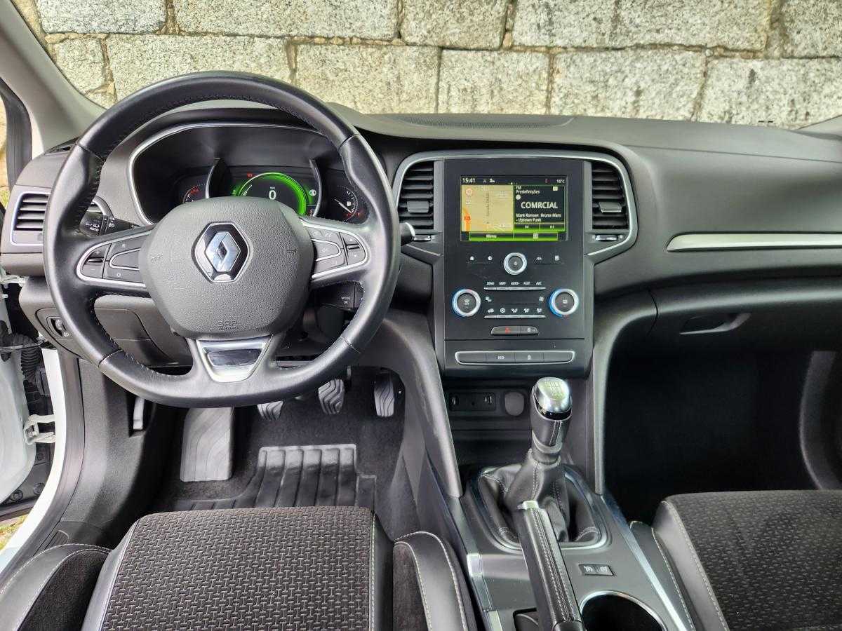 renault-megane-sport-tourer-2017-diesel-1461cc