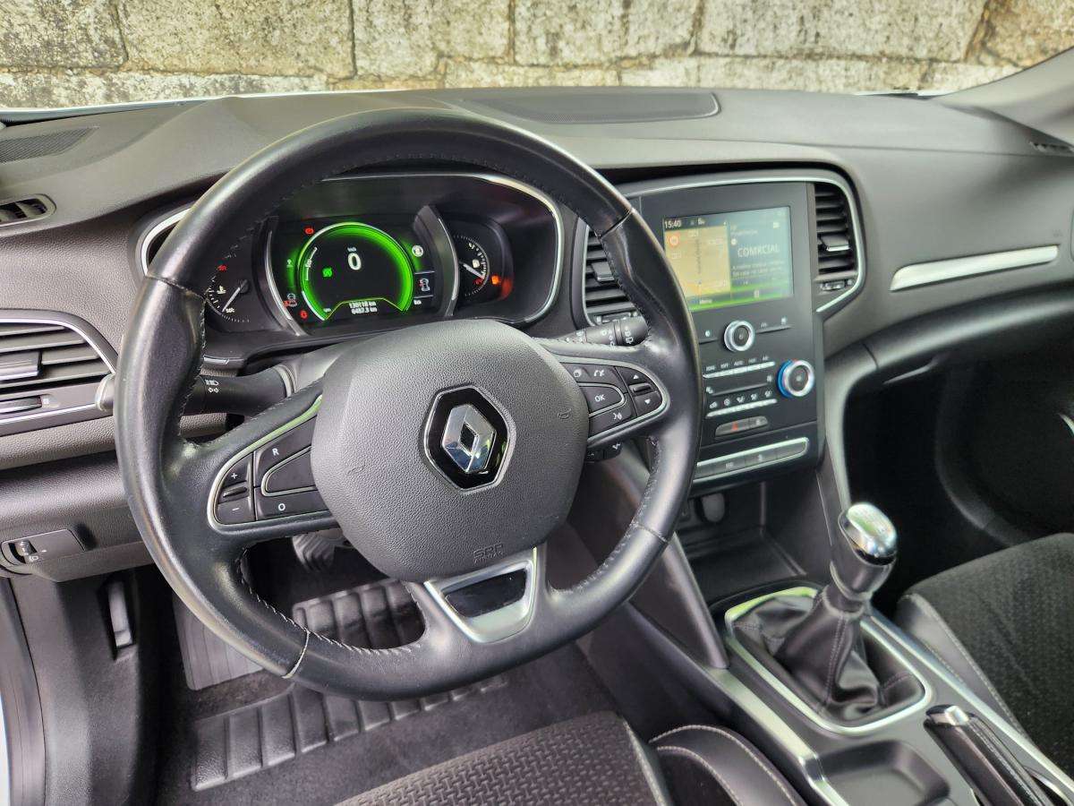 renault-megane-sport-tourer-2017-diesel-1461cc