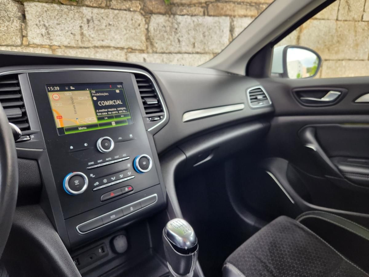 renault-megane-sport-tourer-2017-diesel-1461cc