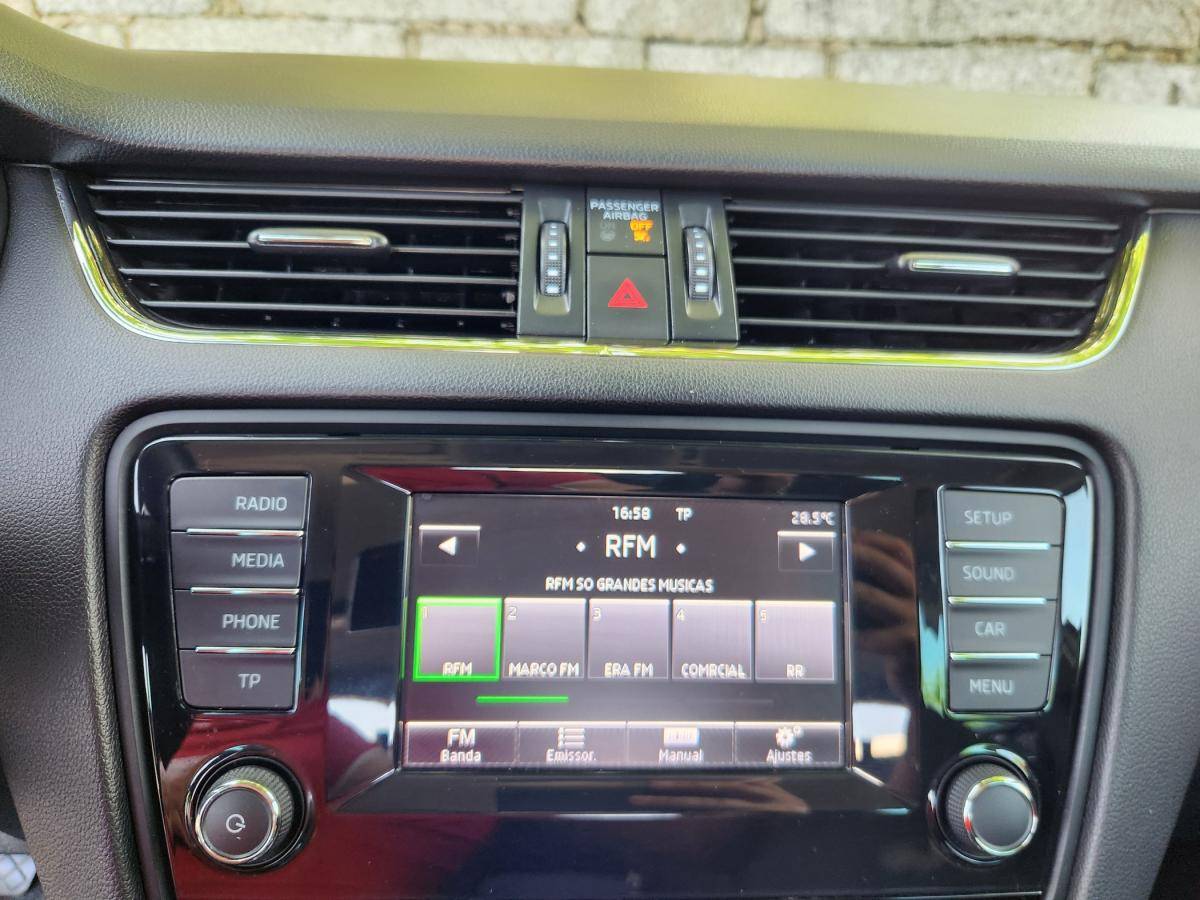 skoda-octavia-break-2014-diesel-1598cc