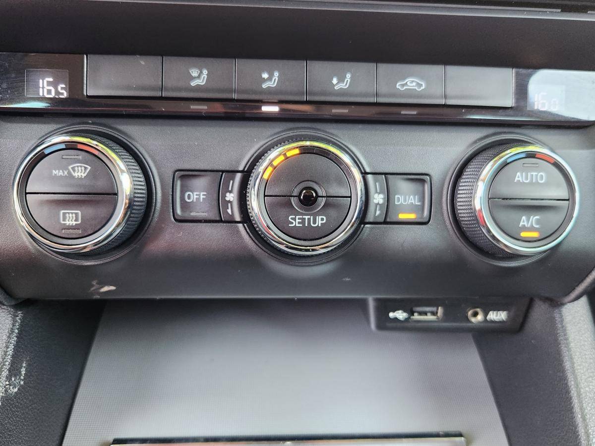 skoda-octavia-break-2014-diesel-1598cc