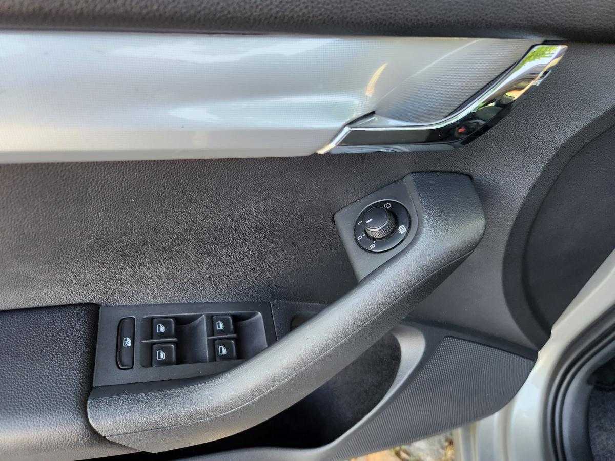 skoda-octavia-break-2014-diesel-1598cc