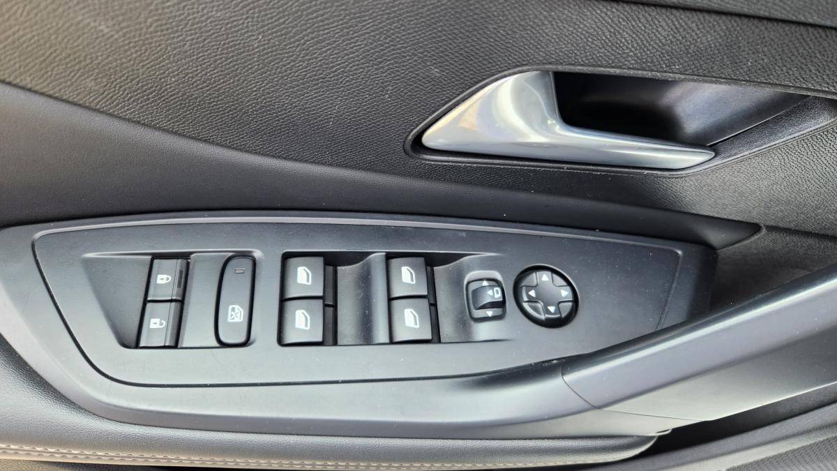 peugeot-308-2022-diesel-1499cc