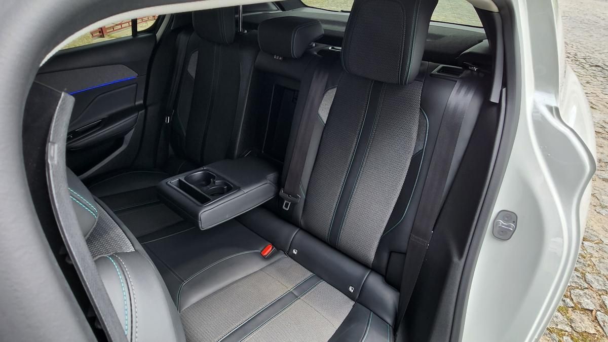 peugeot-308-2022-diesel-1499cc