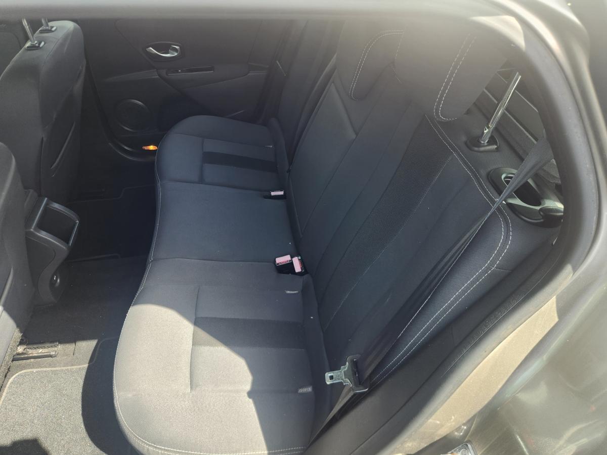 renault-megane-sport-tourer-2010-diesel-1461cc