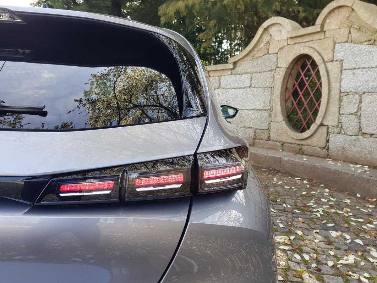 peugeot-308-2022-gasolina-1199cc