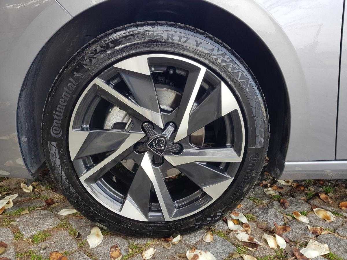 peugeot-308-2022-gasolina-1199cc