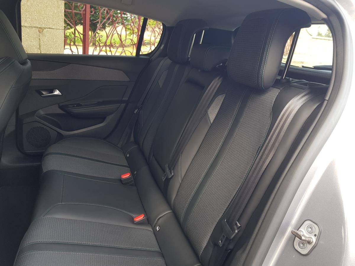 peugeot-308-2022-gasolina-1199cc