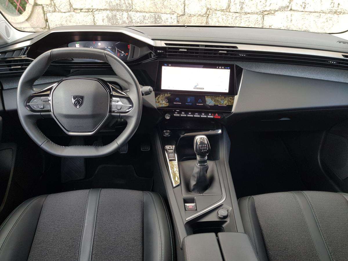 peugeot-308-2022-gasolina-1199cc